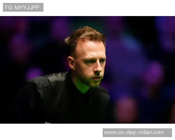 乔·罗根再提“制止起立”规矩引爆争议